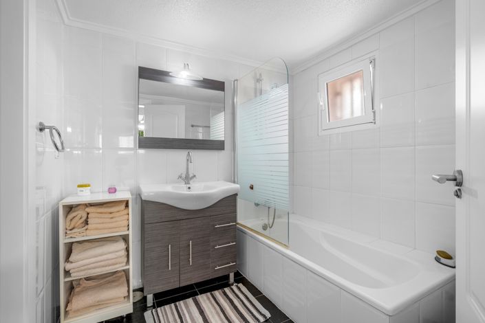 Image No.25-4 Bed Villa for sale