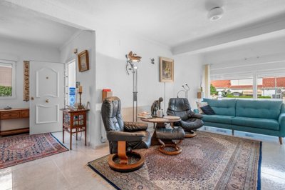 49184largesemidetachedpropertyclosetopuntapri