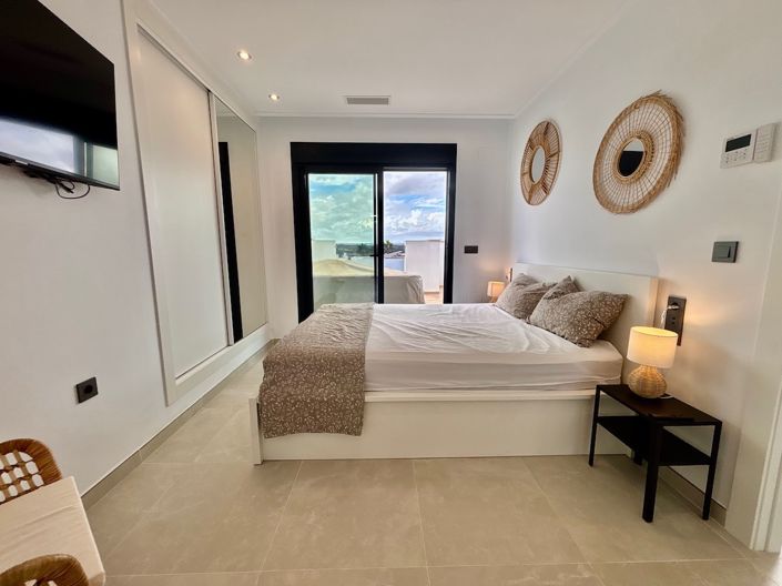 Image No.12-2 Bed Villa for sale