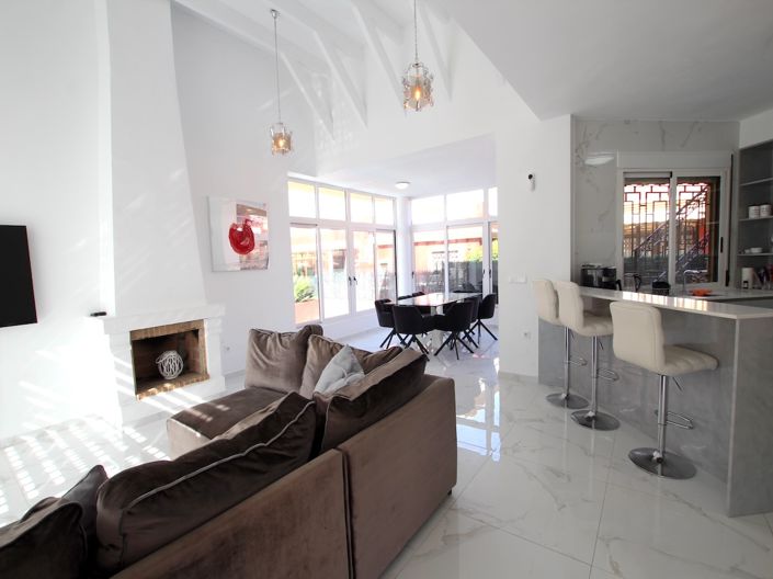 Image No.4-6 Bed Villa for sale