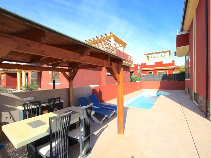 Image No.9-6 Bed Villa for sale