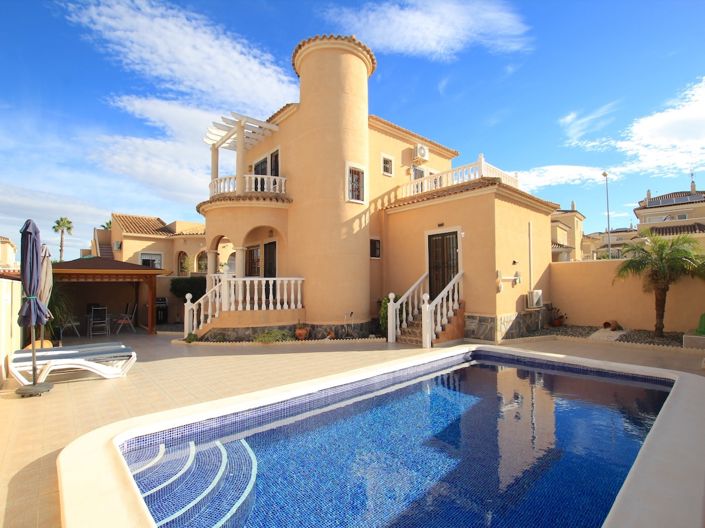 Image No.1-4 Bed Villa for sale