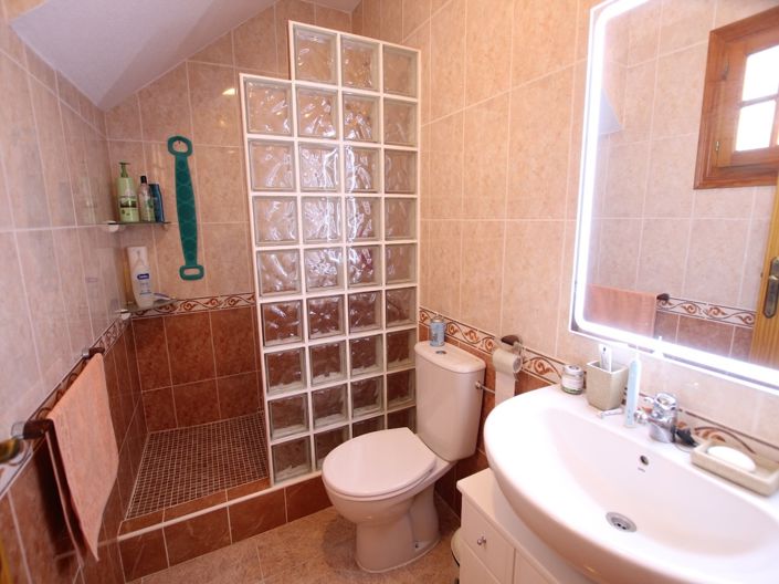 Image No.22-4 Bed Villa for sale