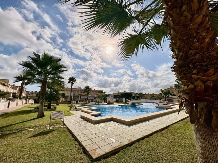 Image No.17-3 Bed Townhouse for sale