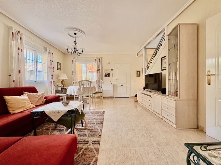 Image No.6-3 Bed Townhouse for sale