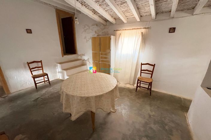 Image No.10-3 Bed Country House for sale