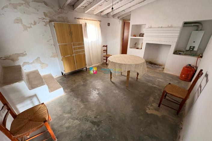 Image No.11-3 Bed Country House for sale