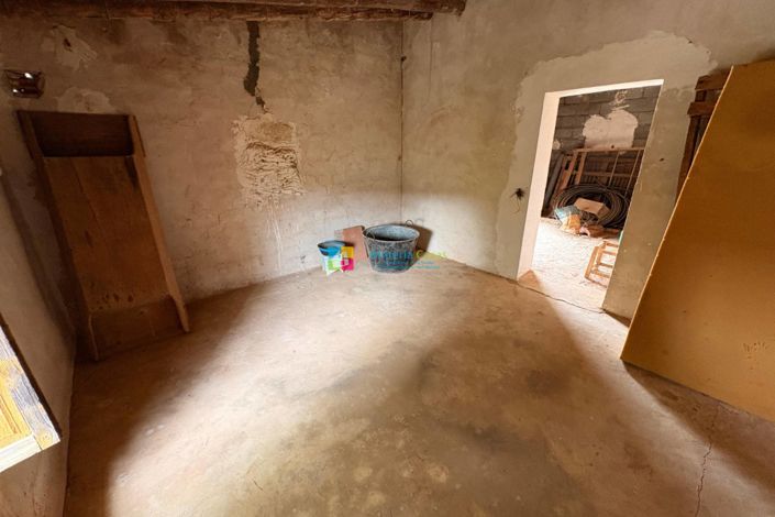 Image No.18-3 Bed Country House for sale