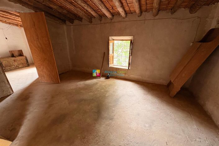 Image No.19-3 Bed Country House for sale