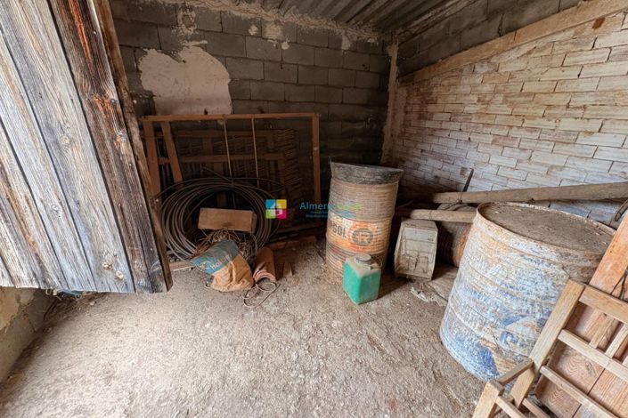 Image No.20-3 Bed Country House for sale