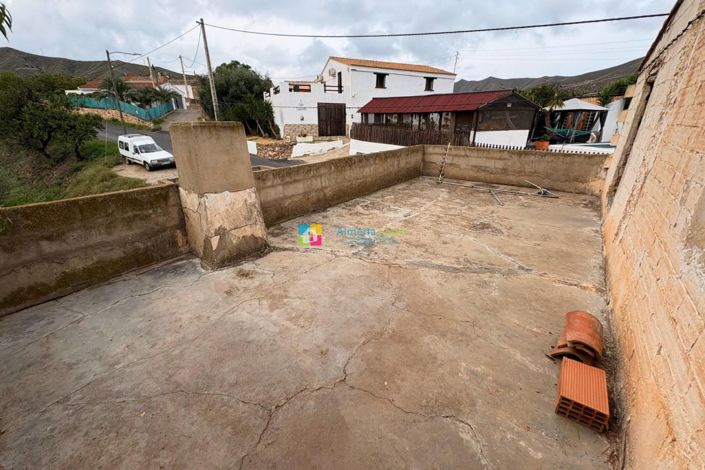 Image No.23-3 Bed Country House for sale