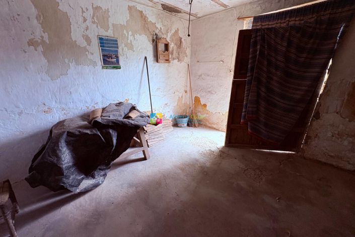 Image No.33-3 Bed Country House for sale