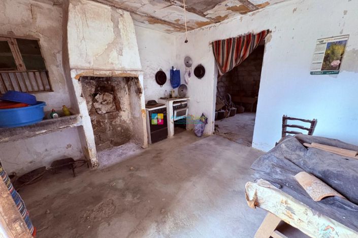 Image No.34-3 Bed Country House for sale