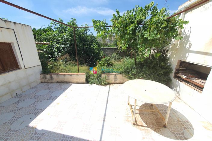 Image No.26-6 Bed Townhouse for sale