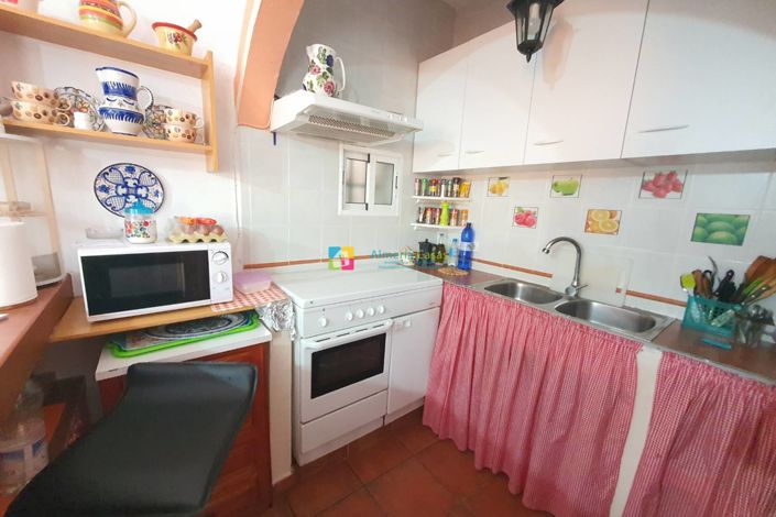 Image No.10-5 Bed Country House for sale