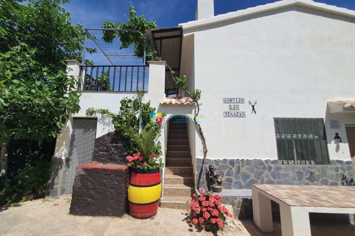 Image No.41-5 Bed Country House for sale