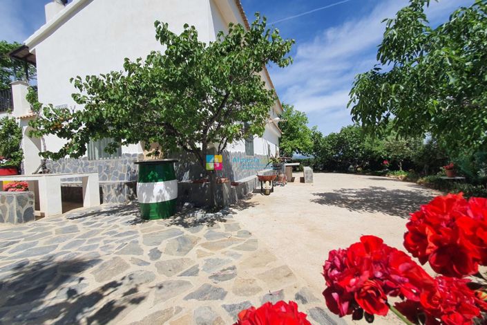 Image No.5-5 Bed Country House for sale