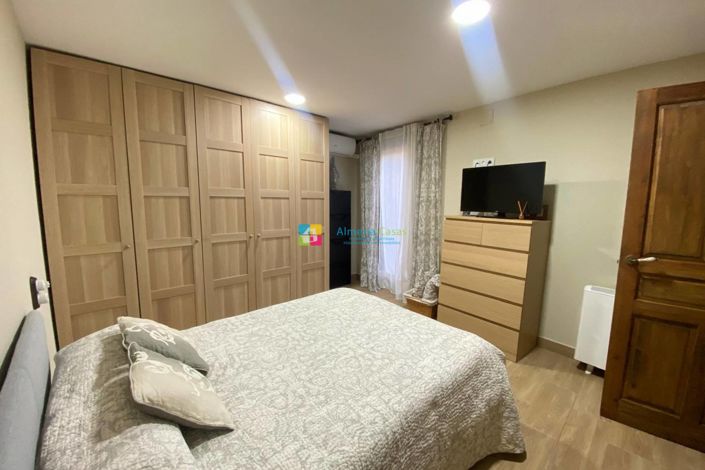 Image No.12-5 Bed Country House for sale