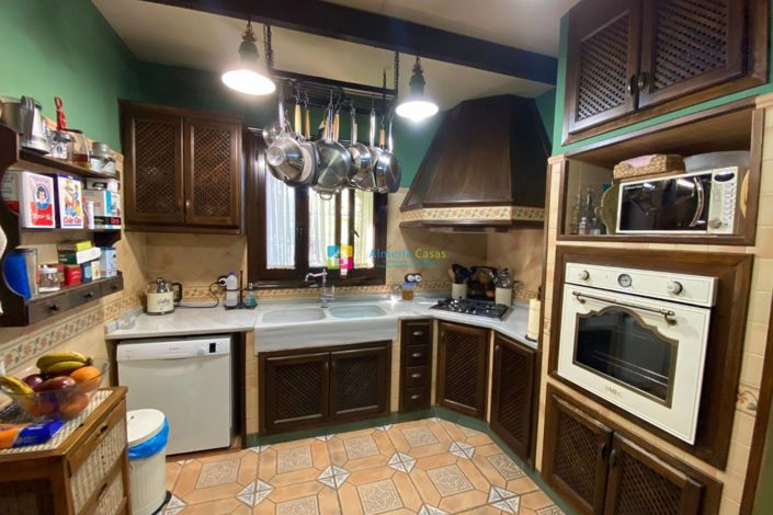 Image No.21-5 Bed Country House for sale