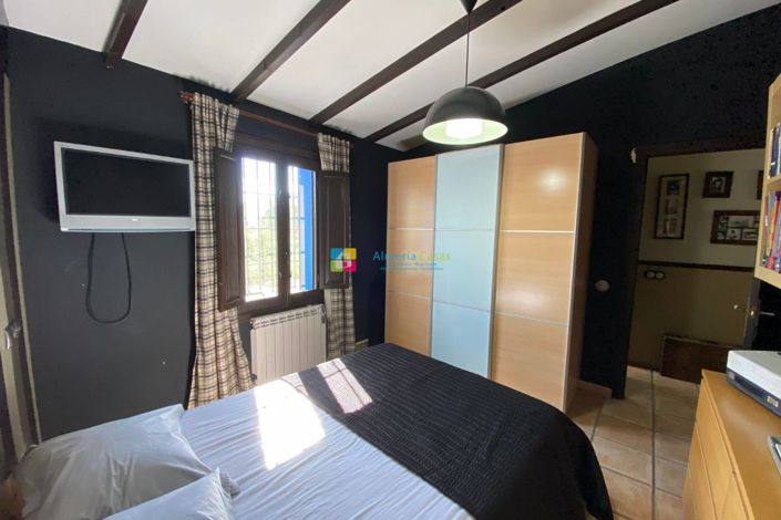 Image No.34-5 Bed Country House for sale