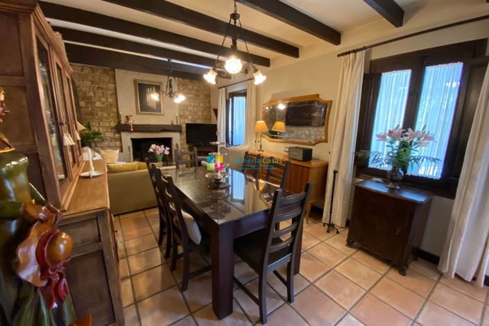 Image No.7-5 Bed Country House for sale