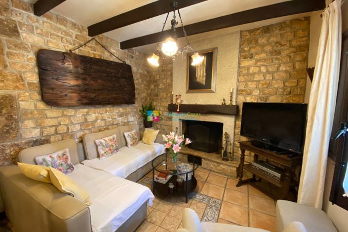 Image No.8-5 Bed Country House for sale