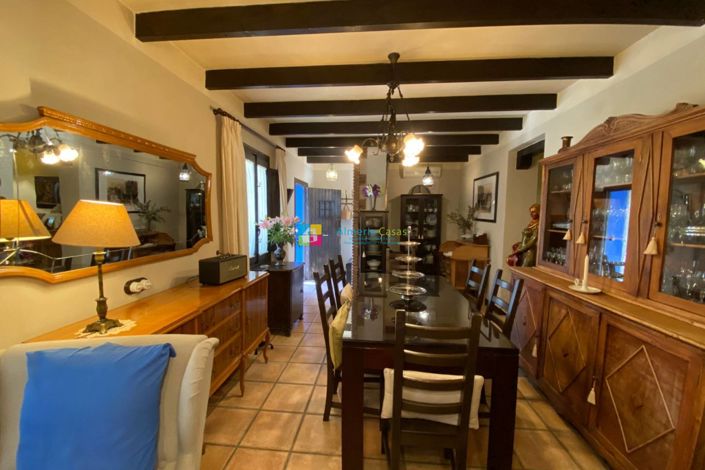 Image No.9-5 Bed Country House for sale