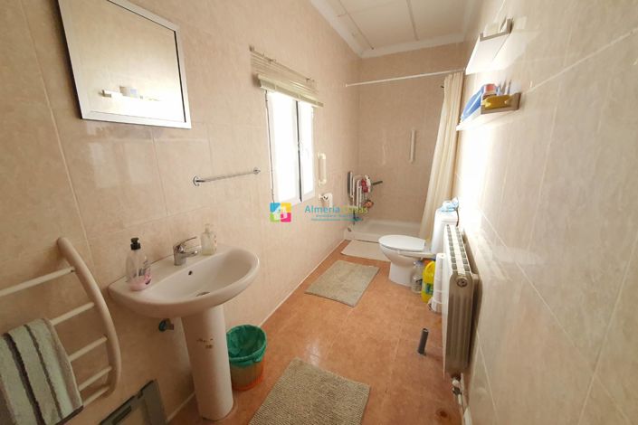 Image No.23-4 Bed Villa for sale