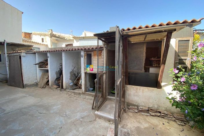 Image No.40-3 Bed Country House for sale