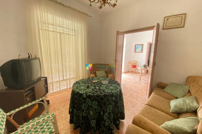 Image No.14-5 Bed Townhouse for sale