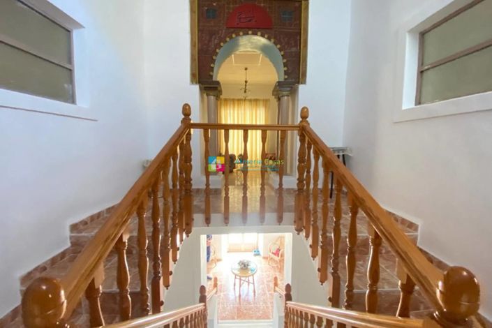 Image No.26-5 Bed Townhouse for sale