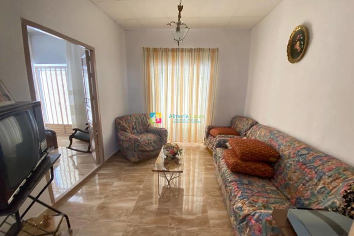 Image No.28-5 Bed Townhouse for sale