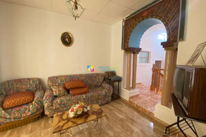 Image No.33-5 Bed Townhouse for sale