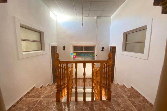 Image No.34-5 Bed Townhouse for sale