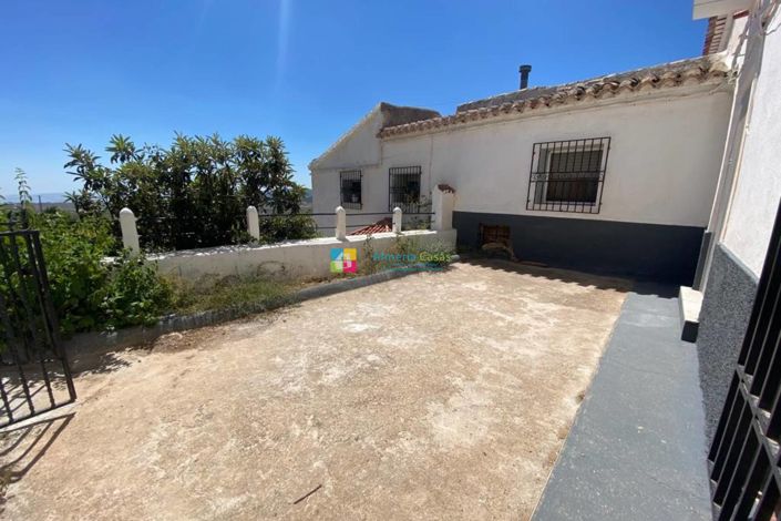 Image No.5-5 Bed Townhouse for sale