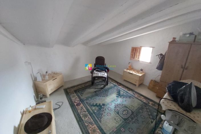 Image No.17-7 Bed Country House for sale