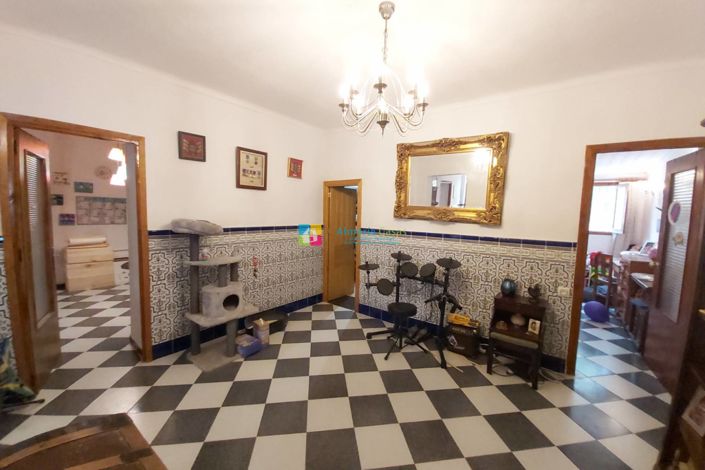 Image No.38-7 Bed Country House for sale