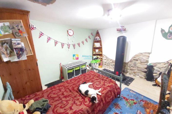 Image No.41-7 Bed Country House for sale