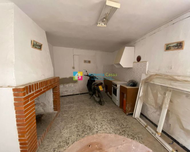 Image No.11-3 Bed Townhouse for sale