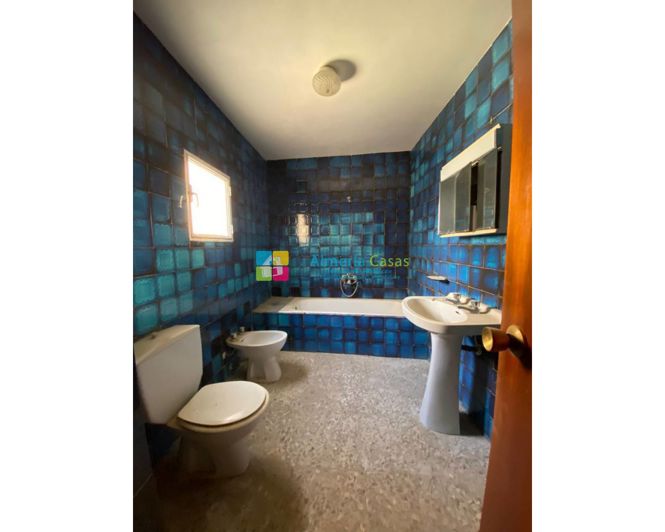 Image No.14-3 Bed Townhouse for sale