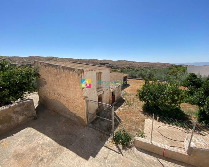 Image No.19-3 Bed Townhouse for sale