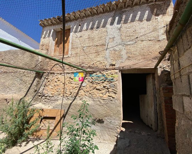 Image No.21-3 Bed Townhouse for sale