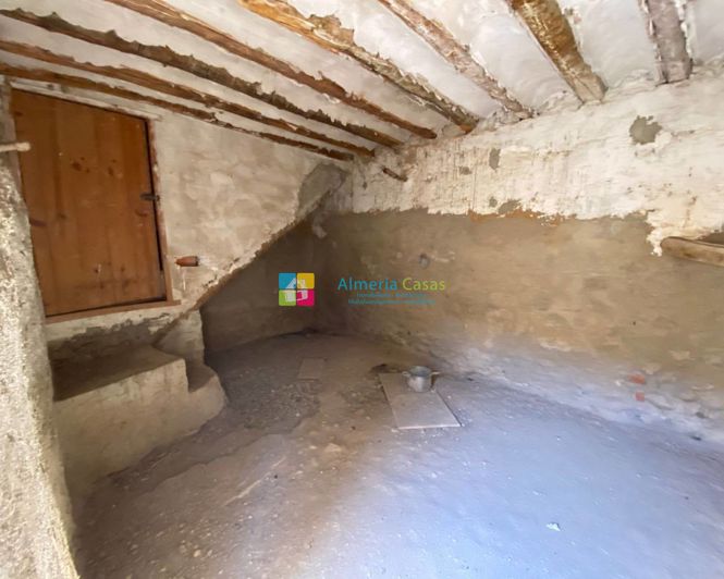 Image No.24-3 Bed Townhouse for sale