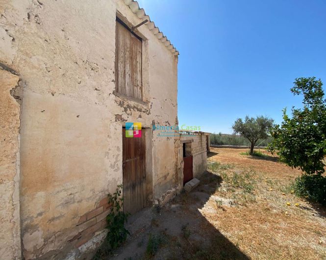 Image No.27-3 Bed Townhouse for sale