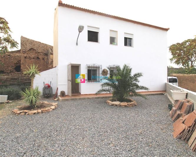 Image No.1-3 Bed Country House for sale