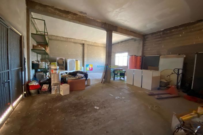 Image No.32-4 Bed Townhouse for sale