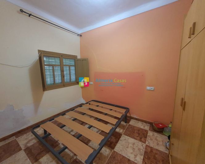 Image No.6-3 Bed Townhouse for sale