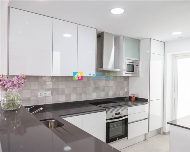 Image No.11-3 Bed Apartment for sale