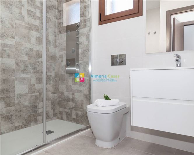 Image No.26-3 Bed Apartment for sale