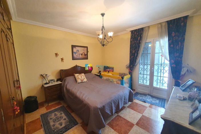 Image No.27-3 Bed Townhouse for sale